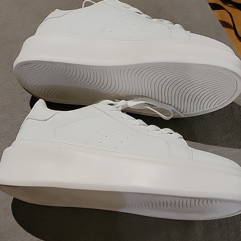 White Faux Leather Platform Sneakers Size 38 - Picture 2 of 6